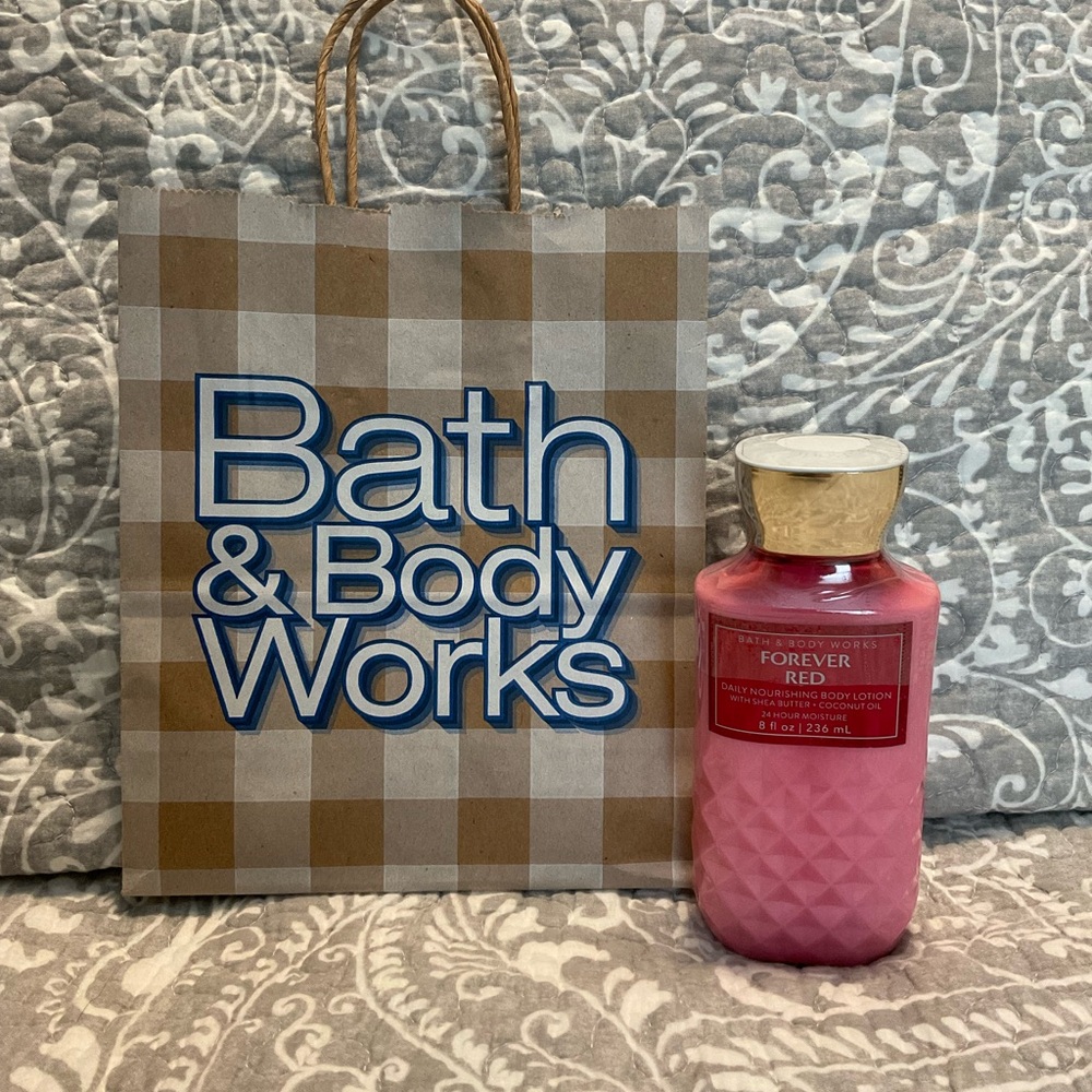 Bath & Body works Forever Red Lotion